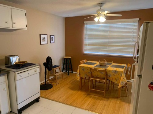 622 54 Avenue Sw, Calgary, AB - Indoor Photo Showing Dining Room