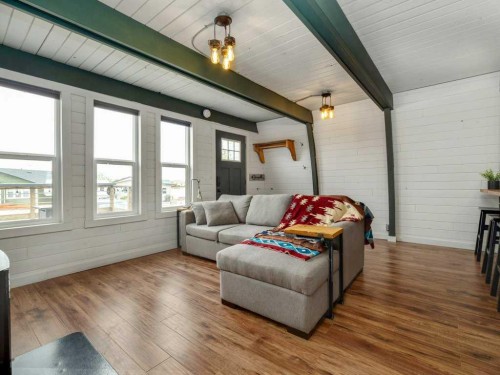 35 Mount Vista Drive, Hill Spring, AB 