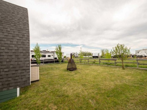 35 Mount Vista Drive, Hill Spring, AB 