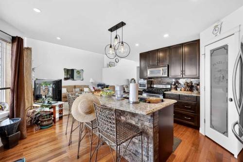 192 Arbour Wood Close Nw, Calgary, AB - Indoor Photo Showing Kitchen