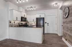 2212-5605 Henwood Street SW Calgary, AB T3E 7R2