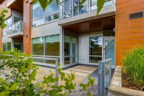 110-8505 Broadcast Avenue Sw, Calgary, AB 