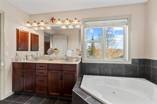 325 Discovery Ridge Way Sw, Calgary, AB 