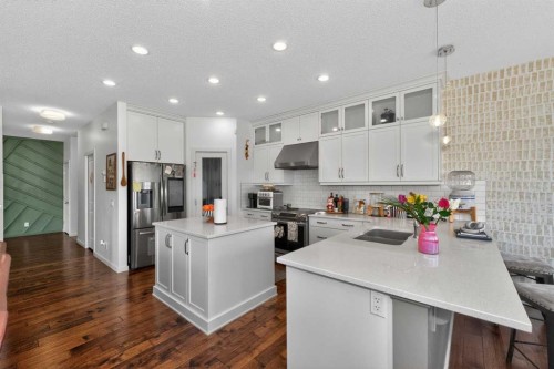 158 Masters Point Se, Calgary, AB - Indoor Photo Showing Kitchen With Upgraded Kitchen