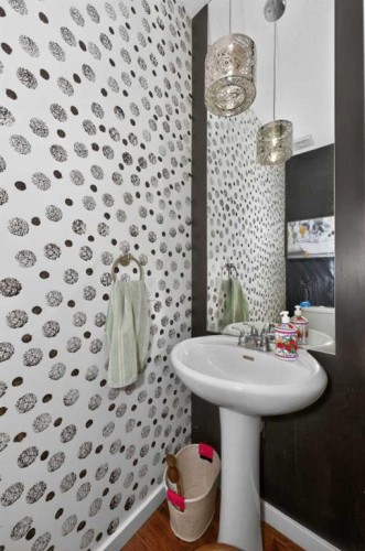 158 Masters Point Se, Calgary, AB - Indoor Photo Showing Bathroom