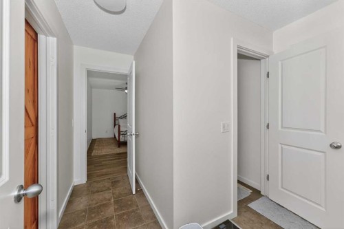 158 Masters Point Se, Calgary, AB - Indoor Photo Showing Other Room