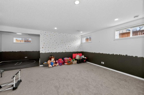 158 Masters Point Se, Calgary, AB - Indoor Photo Showing Other Room