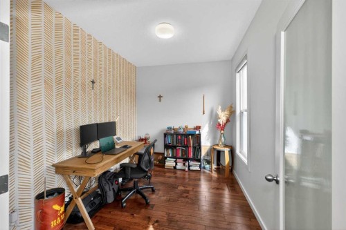 158 Masters Point Se, Calgary, AB - Indoor Photo Showing Office