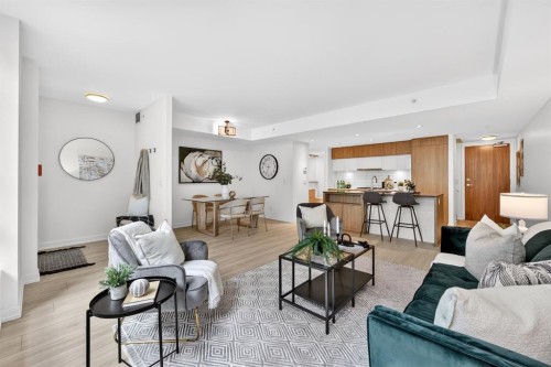47 Waterfront Mews Sw, Calgary, AB - Indoor Photo Showing Living Room