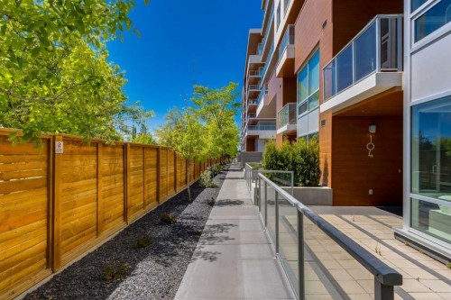 104-8445 Broadcast Avenue Sw, Calgary, AB - Outdoor
