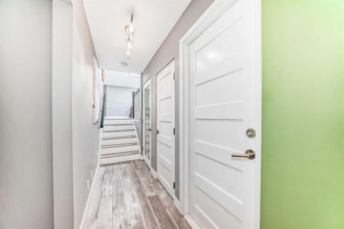 10412 Willowcrest Road Se, Calgary, AB - Indoor Photo Showing Other Room