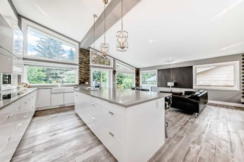 10412 Willowcrest Road Se, Calgary, AB - Indoor