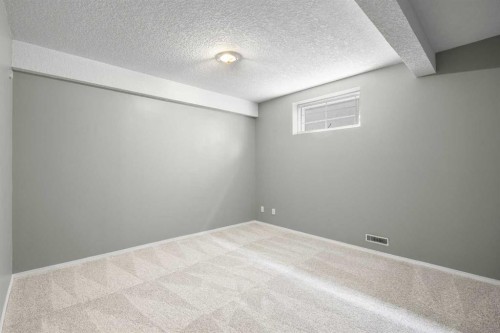 2740 Signal Ridge View Sw, Calgary, AB - Indoor Photo Showing Other Room