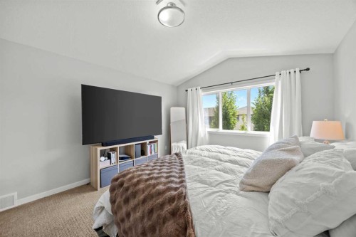 123 Masters Rise Se, Calgary, AB - Indoor Photo Showing Bedroom