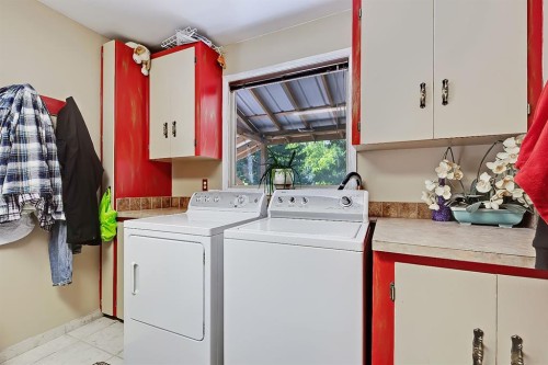 75 Anatapi Lane Sw, Calgary, AB 