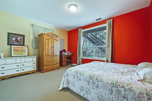 75 Anatapi Lane Sw, Calgary, AB 