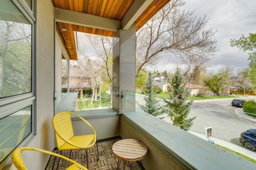 739 33A Street Nw, Calgary, AB - Outdoor With Balcony With Exterior