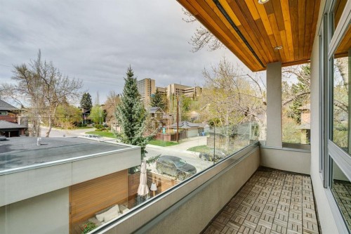 739 33A Street Nw, Calgary, AB - Outdoor