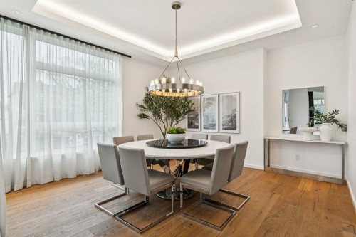 739 33A Street Nw, Calgary, AB - Indoor Photo Showing Dining Room