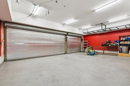 739 33A Street Nw, Calgary, AB - Indoor Photo Showing Garage