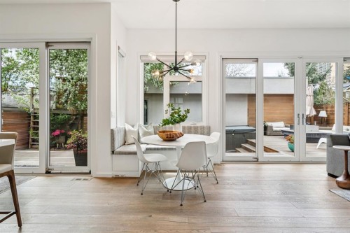 739 33A Street Nw, Calgary, AB - Indoor Photo Showing Dining Room