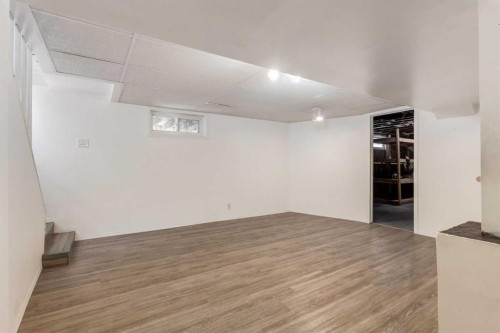 7203 5 Street Sw, Calgary, AB - Indoor