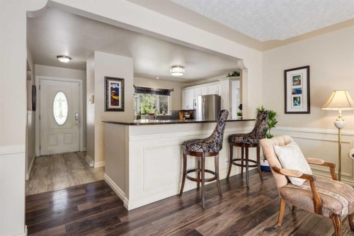 7203 5 Street Sw, Calgary, AB - Indoor Photo Showing Other Room