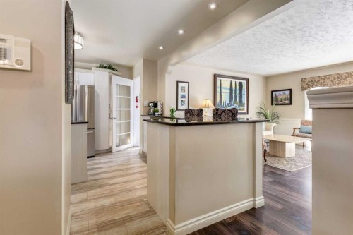 7203 5 Street Sw, Calgary, AB - Indoor