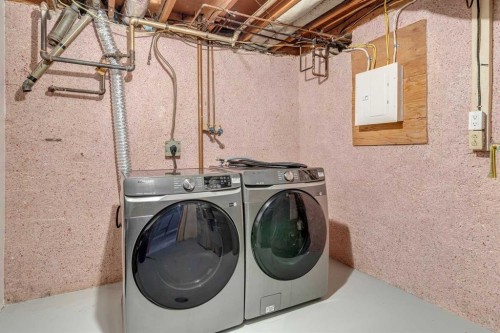 427 96 Avenue Se, Calgary, AB - Indoor Photo Showing Laundry Room