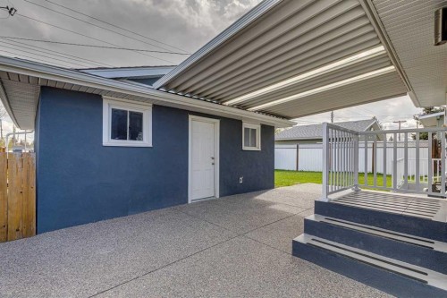 427 96 Avenue Se, Calgary, AB - Outdoor With Exterior