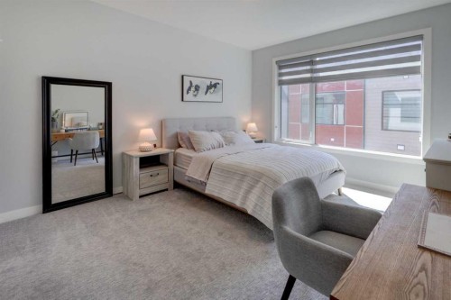 111-408 27 Avenue Ne, Calgary, AB - Indoor Photo Showing Bedroom