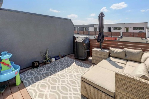 111-408 27 Avenue Ne, Calgary, AB - Outdoor With Deck Patio Veranda