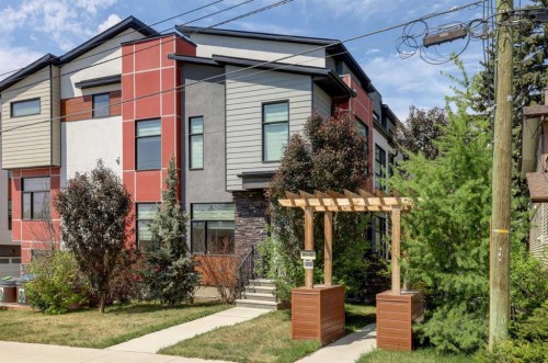 111-408 27 Avenue Ne, Calgary, AB - Outdoor