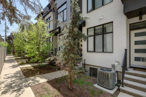 111-408 27 Avenue Ne, Calgary, AB - Outdoor With Exterior