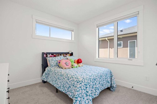 127 Kinniburgh Crescent, Chestermere, AB - Indoor Photo Showing Bedroom