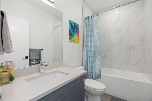127 Kinniburgh Crescent, Chestermere, AB - Indoor Photo Showing Bathroom