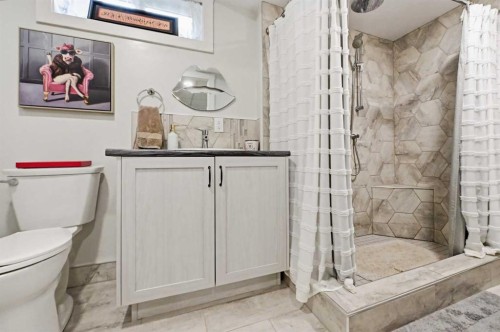 2406 26 Street, Nanton, AB - Indoor Photo Showing Bathroom