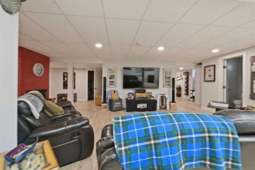 2406 26 Street, Nanton, AB - Indoor