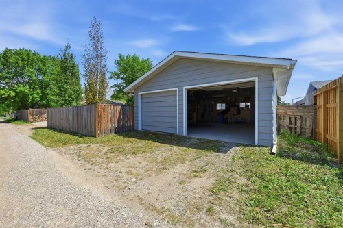 2406 26 Street, Nanton, AB - Outdoor
