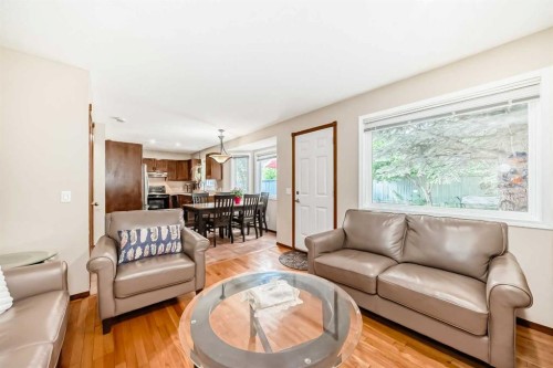 232 Macewan Ridge Close Nw, Calgary, AB - Indoor Photo Showing Living Room