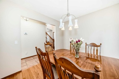 232 Macewan Ridge Close Nw, Calgary, AB - Indoor Photo Showing Dining Room