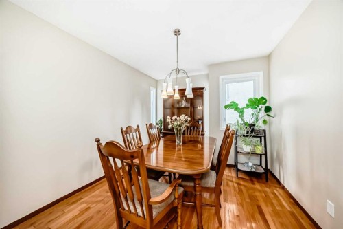 232 Macewan Ridge Close Nw, Calgary, AB - Indoor Photo Showing Dining Room