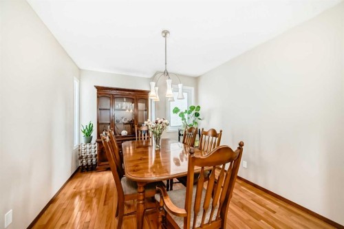 232 Macewan Ridge Close Nw, Calgary, AB - Indoor Photo Showing Dining Room