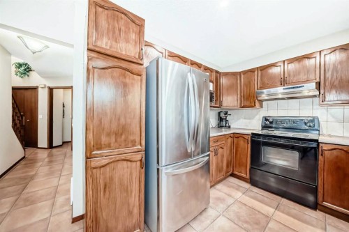 232 Macewan Ridge Close Nw, Calgary, AB - Indoor Photo Showing Kitchen