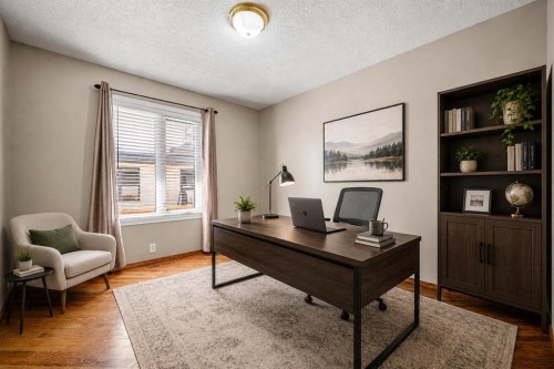 131 Lake Simcoe Court Se, Calgary, AB - Indoor Photo Showing Office