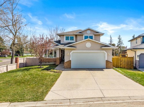 131 Lake Simcoe Court Se, Calgary, AB - Outdoor