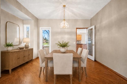131 Lake Simcoe Court Se, Calgary, AB - Indoor Photo Showing Dining Room