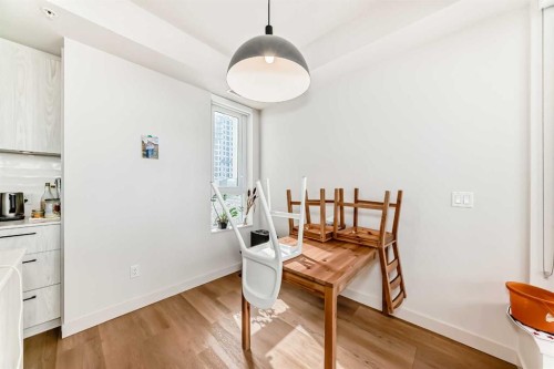 310-1107 Gladstone Road Nw, Calgary, AB - Indoor Photo Showing Other Room