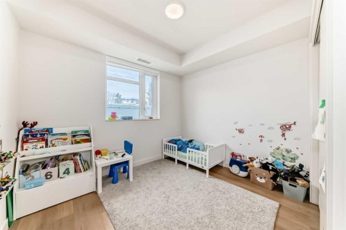 310-1107 Gladstone Road Nw, Calgary, AB - Indoor