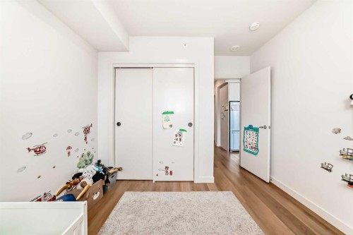 310-1107 Gladstone Road Nw, Calgary, AB - Indoor Photo Showing Other Room